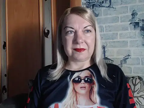 Lillia Ray online show from 25, 4, 2026