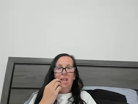 peachgoddess online show from 3, 10, 2025