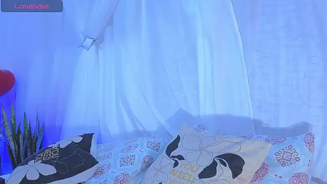 DianaGom online show from 6, 4, 2026