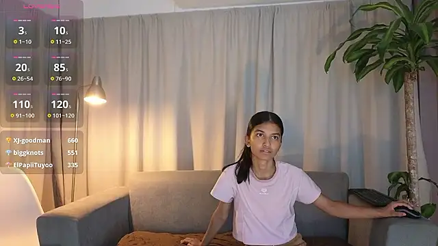 Snapshot of YuliethPetite chatting on 9, 1, 2026 YuliethPetite online show from 9, 1, 2026