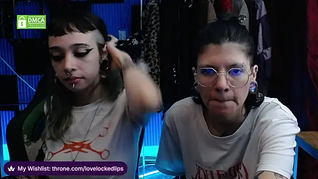 Snapshot of lovelockedlips chatting on 8, 6, 2026 lovelockedlips online show from 8, 6, 2026