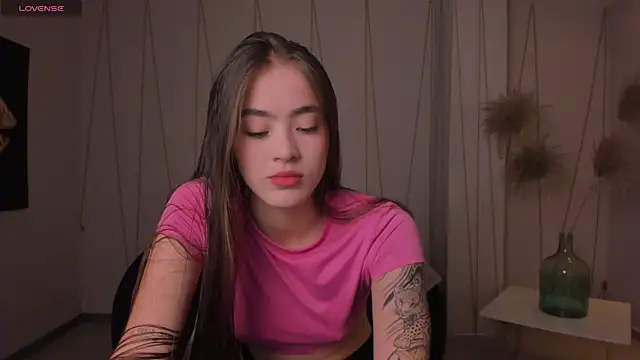 MaiaCollins online show from 4, 3, 2026