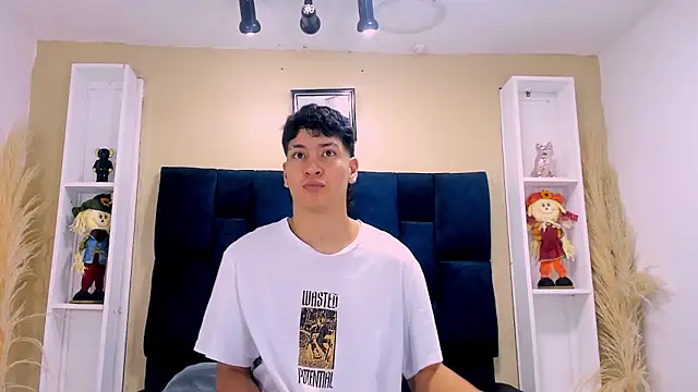 Jhojan twink online show from 6, 10, 2025