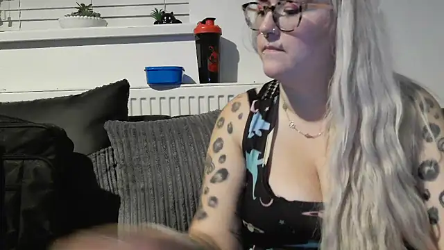 Sizzling Indie36 online show from 8, 9, 2025