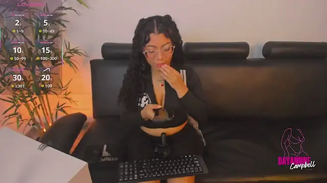 Dayanne campbelll online show from 15, 12, 2025