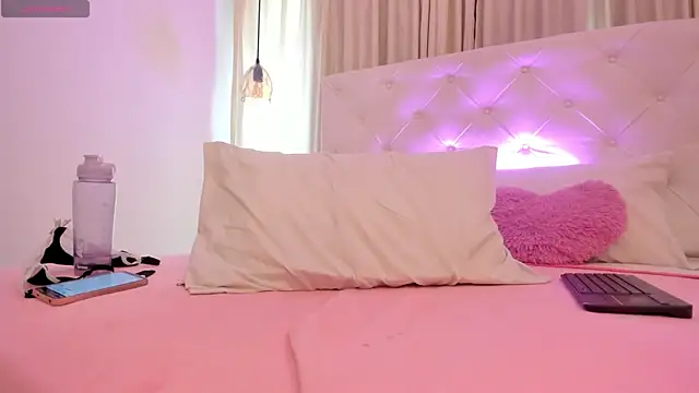 Molly h0t online show from 29, 4, 2026