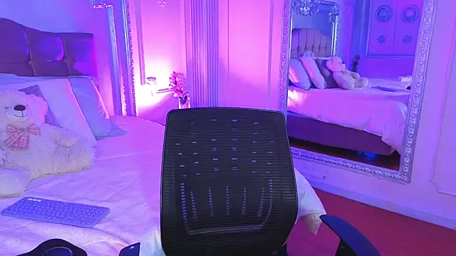 KatianPierce online show from 23, 4, 2026