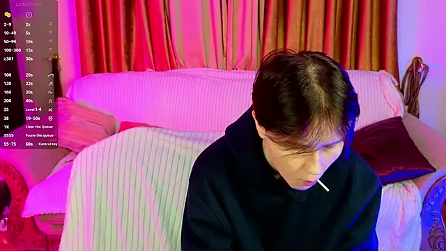 Snapshot of Tara_Lawson chatting on 27, 9, 2025 Tara Lawson online show from 27, 9, 2025