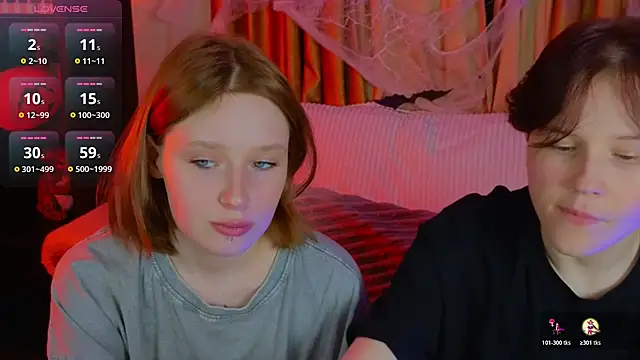 Snapshot of Tara_Lawson chatting on 27, 10, 2025 Tara Lawson online show from 27, 10, 2025