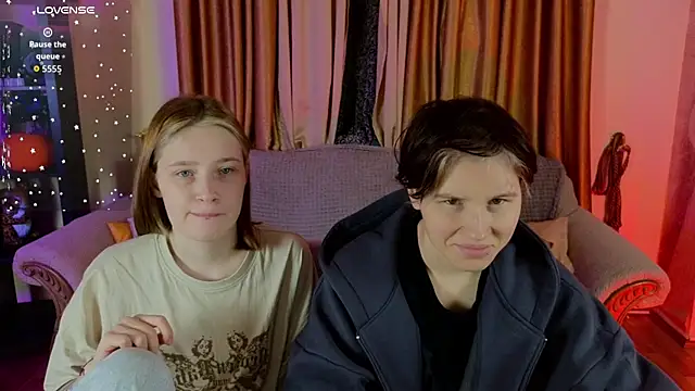 Snapshot of Tara_Lawson chatting on 27, 11, 2025 Tara Lawson online show from 27, 11, 2025