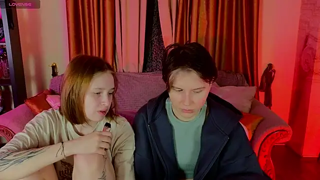 Snapshot of Tara_Lawson chatting on 28, 11, 2025 Tara Lawson online show from 28, 11, 2025