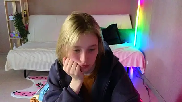 Snapshot of Tara_Lawson chatting on 15, 5, 2026 Tara Lawson online show from 15, 5, 2026