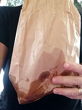 Snapshot of emiliemilf chatting on 21, 10, 2025 emiliemilf online show from 21, 10, 2025