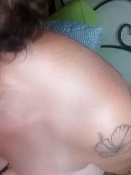 Snapshot of emiliemilf chatting on 28, 2, 2026 emiliemilf online show from 28, 2, 2026