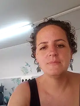 Snapshot of emiliemilf chatting on 28, 2, 2026 emiliemilf online show from 28, 2, 2026