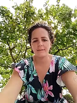 Snapshot of emiliemilf chatting on 7, 3, 2026 emiliemilf online show from 7, 3, 2026