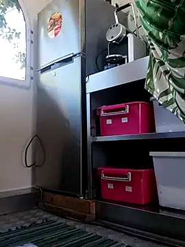 Snapshot of emiliemilf chatting on 8, 3, 2026 emiliemilf online show from 8, 3, 2026