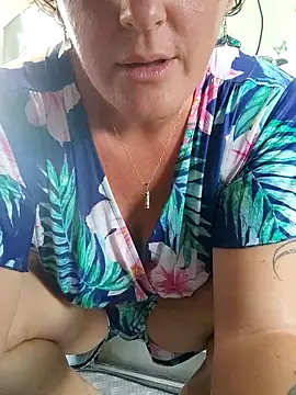 emiliemilf online show from 28, 4, 2026