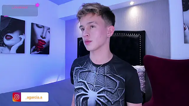 LiamWildx20 online show from 8, 2, 2026