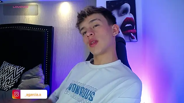 LiamWildx20 online show from 4, 4, 2026