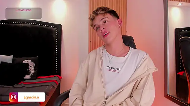 LiamWildx20 online show from 24, 4, 2026