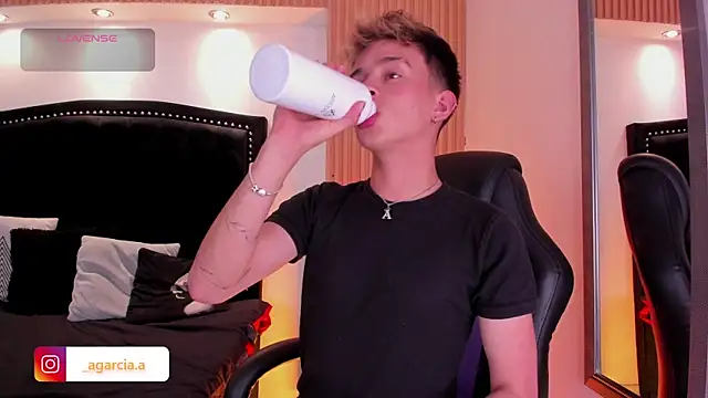 LiamWildx20 online show from 29, 4, 2026