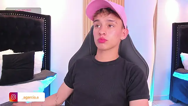 LiamWildx20 online show from 15, 5, 2026