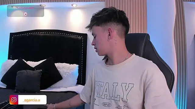 LiamWildx20 online show from 12, 6, 2026