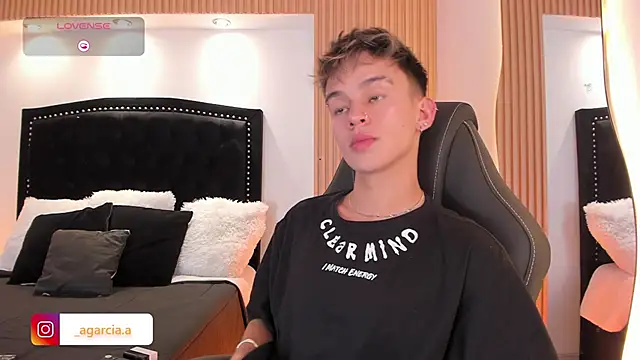 LiamWildx20 online show from 14, 6, 2026