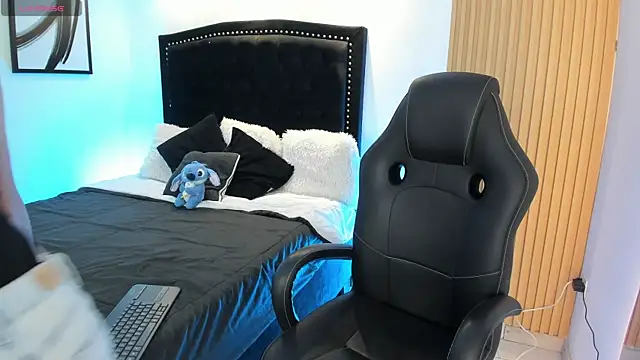 LiamWildx20 online show from 24, 7, 2026