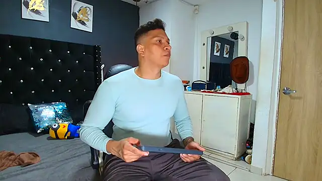 ethan dalton  online show from 23, 4, 2026