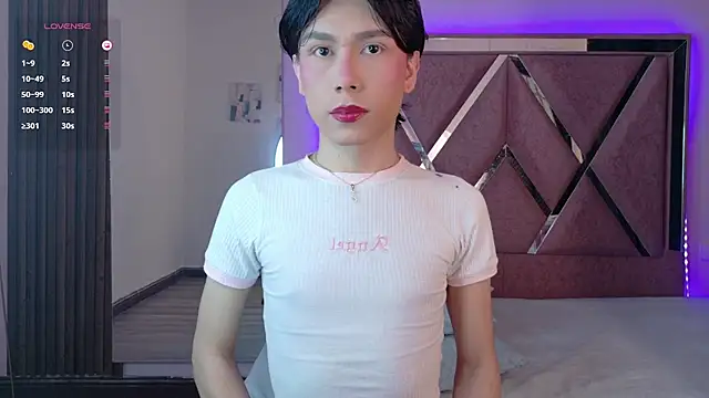 Ash Femboy online show from 15, 11, 2025