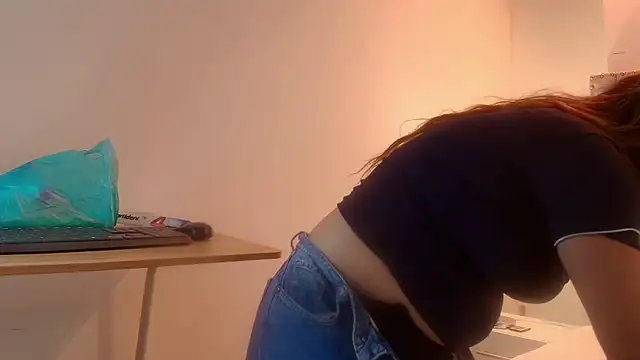 Lia adamsss online show from 28, 4, 2026