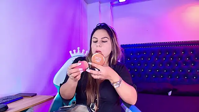 Lia adamsss online show from 29, 7, 2026
