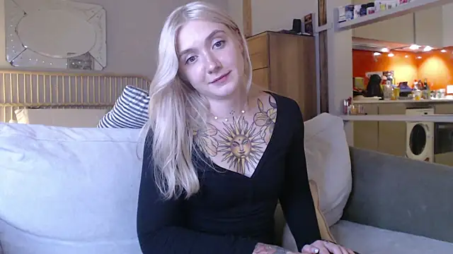 tattoobbgirl online show from 18, 3, 2025