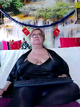 QueenPammy1 online show from 4, 12, 2025