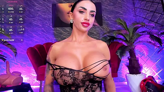 IzabelaTessa online show from 8, 6, 2026