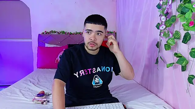  mia and mike  online show from 17, 9, 2025