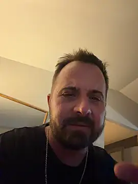 Snapshot of oneformoney chatting on 22, 4, 2026 oneformoney online show from 22, 4, 2026