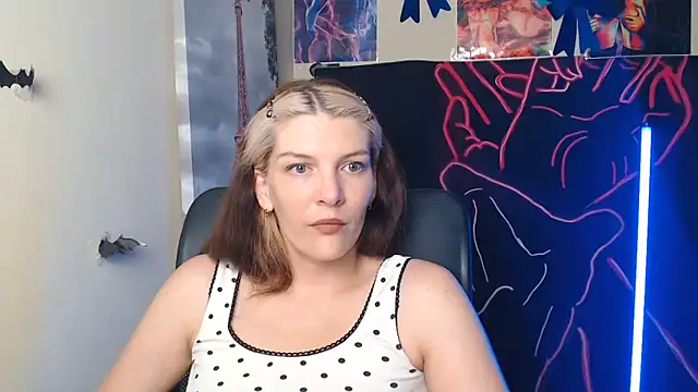 VanessaRey  online show from 8, 6, 2026