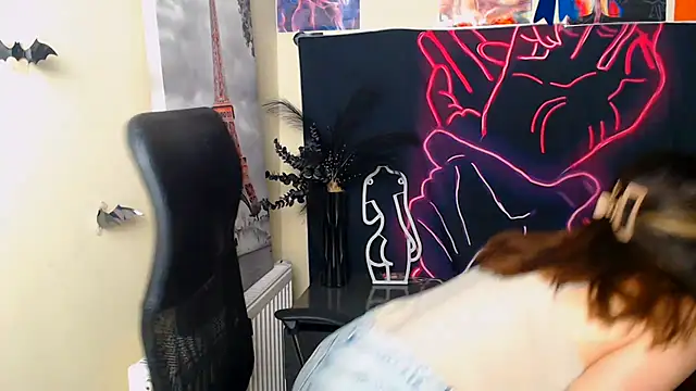 VanessaRey  online show from 18, 6, 2026