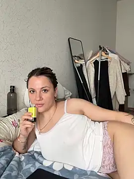 mollygirll online show from 29, 9, 2025