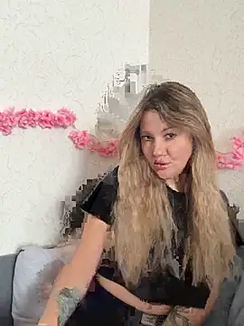 mollygirll online show from 6, 10, 2025