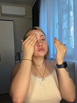 mollygirll online show from 6, 4, 2026