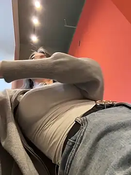 MilaBee online show from 28, 4, 2026