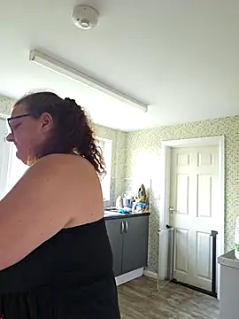 MissQueenBeex online show from 4, 5, 2026