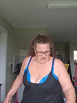 MissQueenBeex online show from 21, 5, 2026