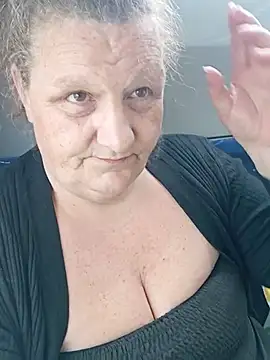 MissQueenBeex online show from 23, 5, 2026