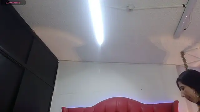 nei girl online show from 21, 4, 2026