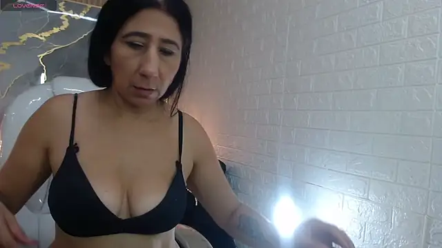 Snapshot of nei_girl chatting on 22, 5, 2026 nei girl online show from 22, 5, 2026